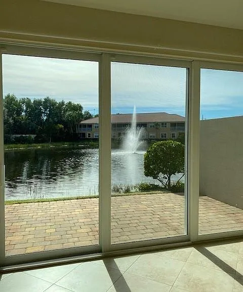 566 SW Glen Crest Way — Photo 23
