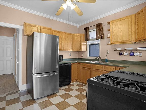 5th image of 4091 Wilmington Ave