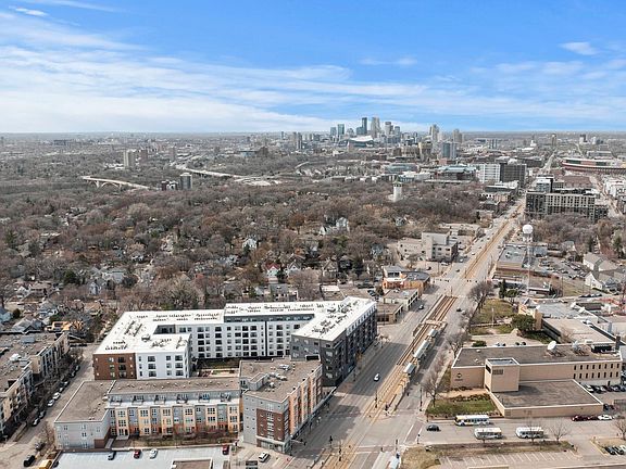 2nd image of 2650 University Ave W APT 221