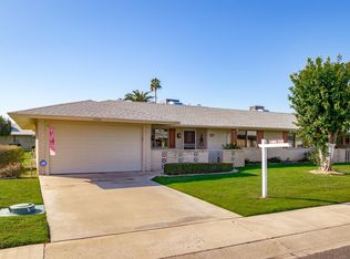 10325 W Kingswood Cir, Sun City, AZ 85351