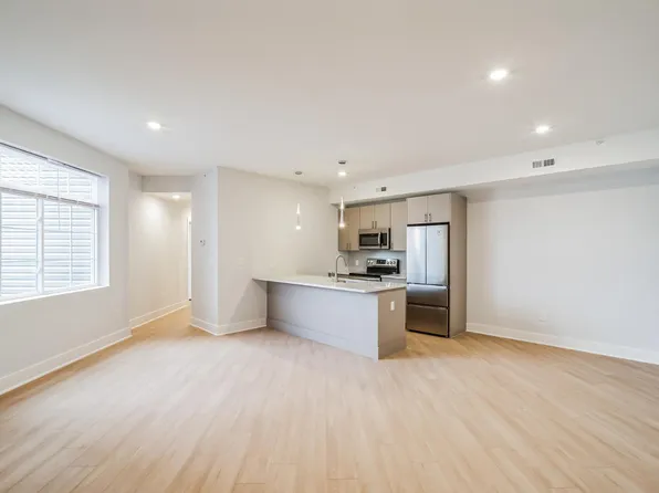 646 N 32nd St, Philadelphia, PA