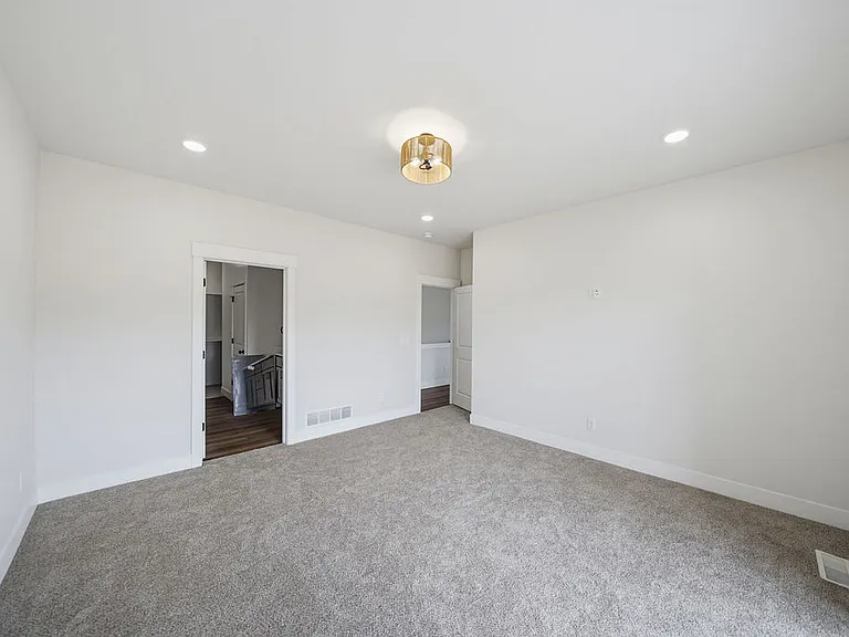 435 E River Ln — Photo 43