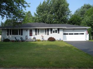 104 Dorian Ln, Rochester, NY 14626
