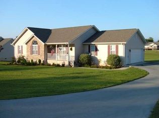 221 Sunset Ridge Dr, Crossville, TN 38571