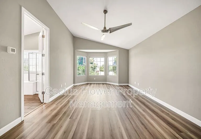 3067 N 33rd Pl — Photo 24