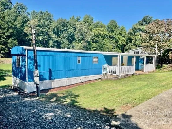 350 39th Street Pl SW, Hickory, NC 28602