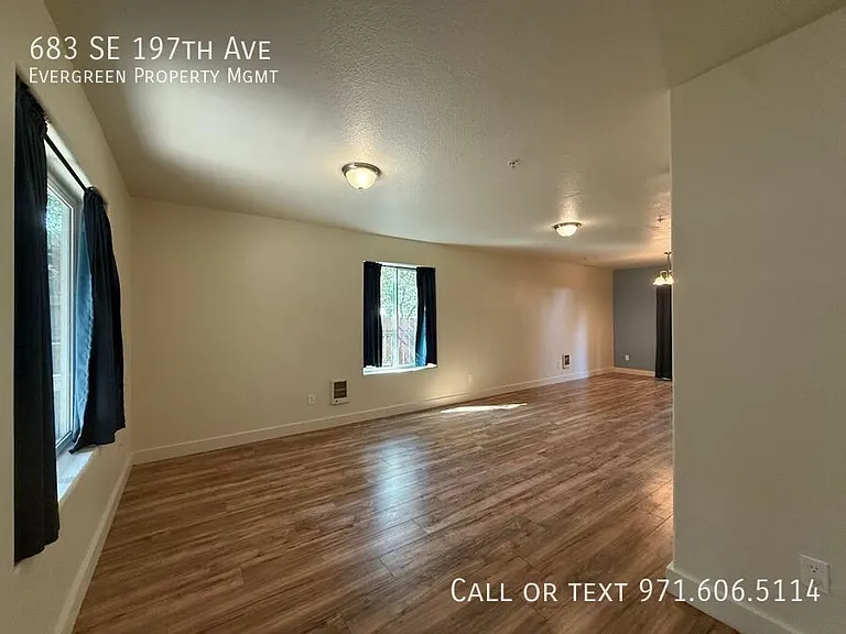 683 SE 197th Ave — Photo 12