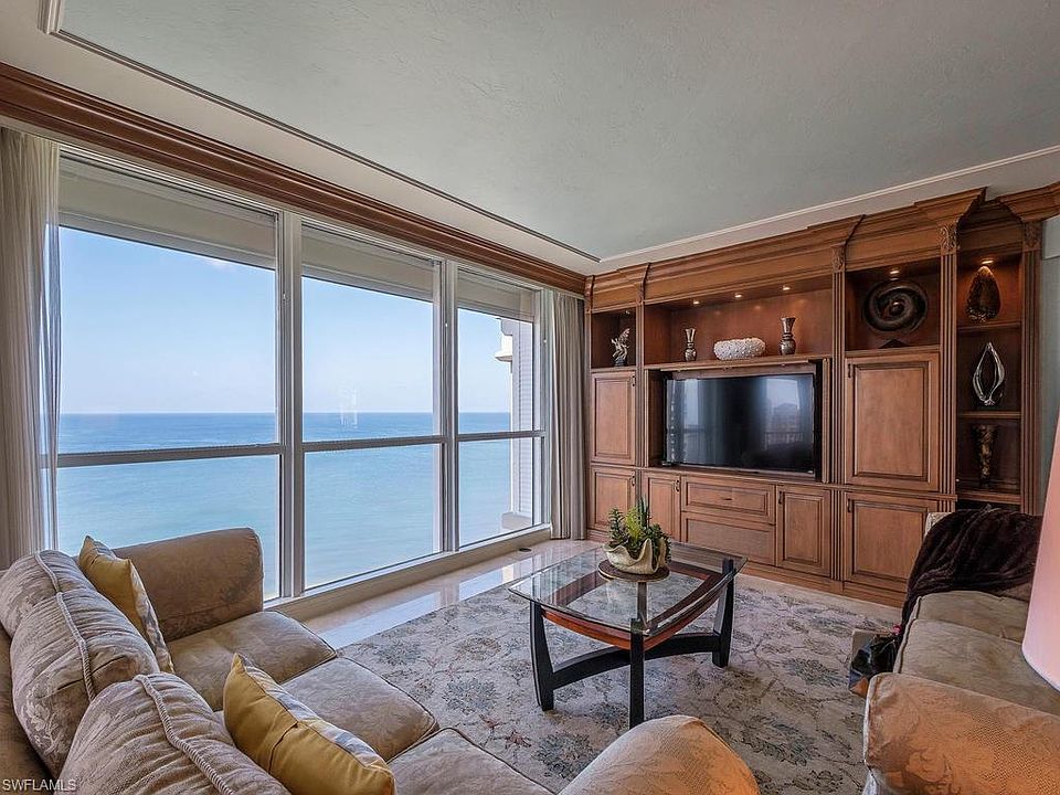 1st image of 4401 Gulf Shore Blvd N