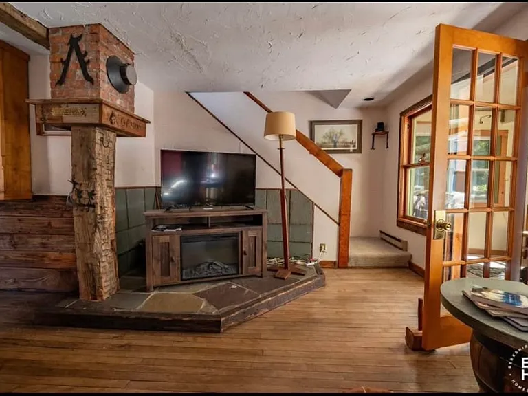 163 Parkside Dr #103 — Photo 2