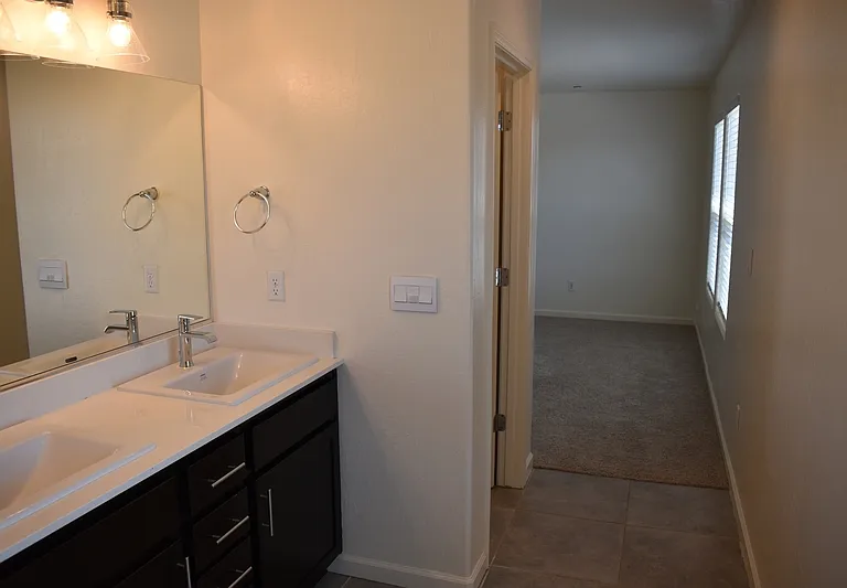 698 Jessie Dr — Photo 32