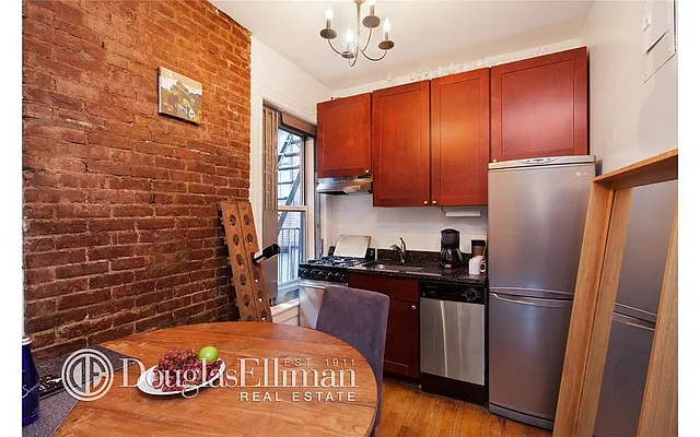 Rented by Owner | media 12