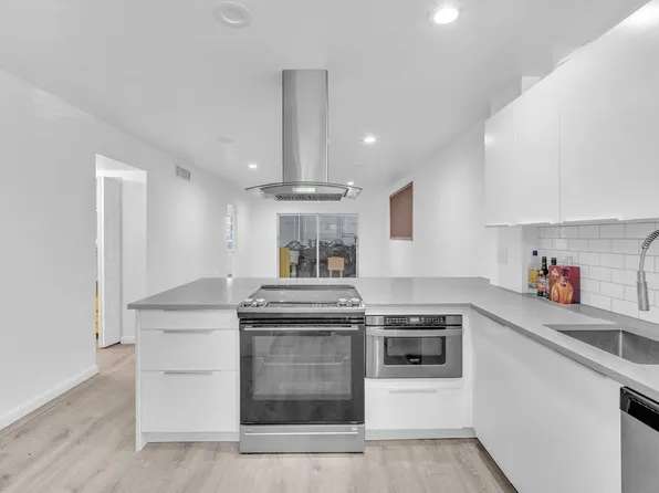 151 Berkley Road #110, Hollywood, FL 33024
