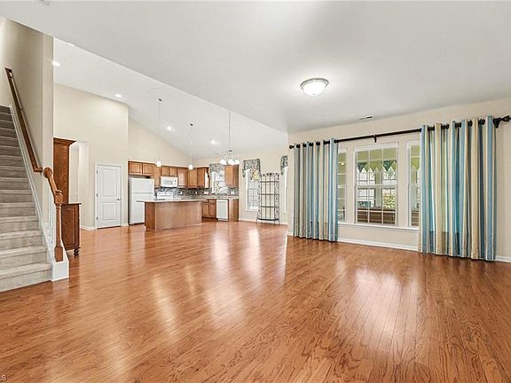5th image of 535 Trillium Place Dr