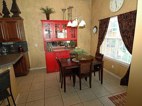 Great place to enjoy your family meals. 