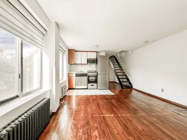 29 7th Avenue South image 1 of 12