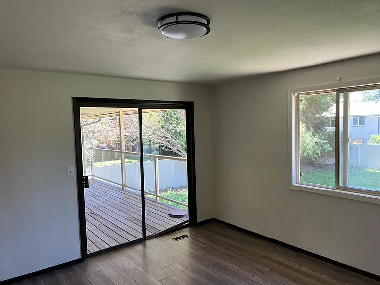 9621 N Indian Trail Rd — Photo 12