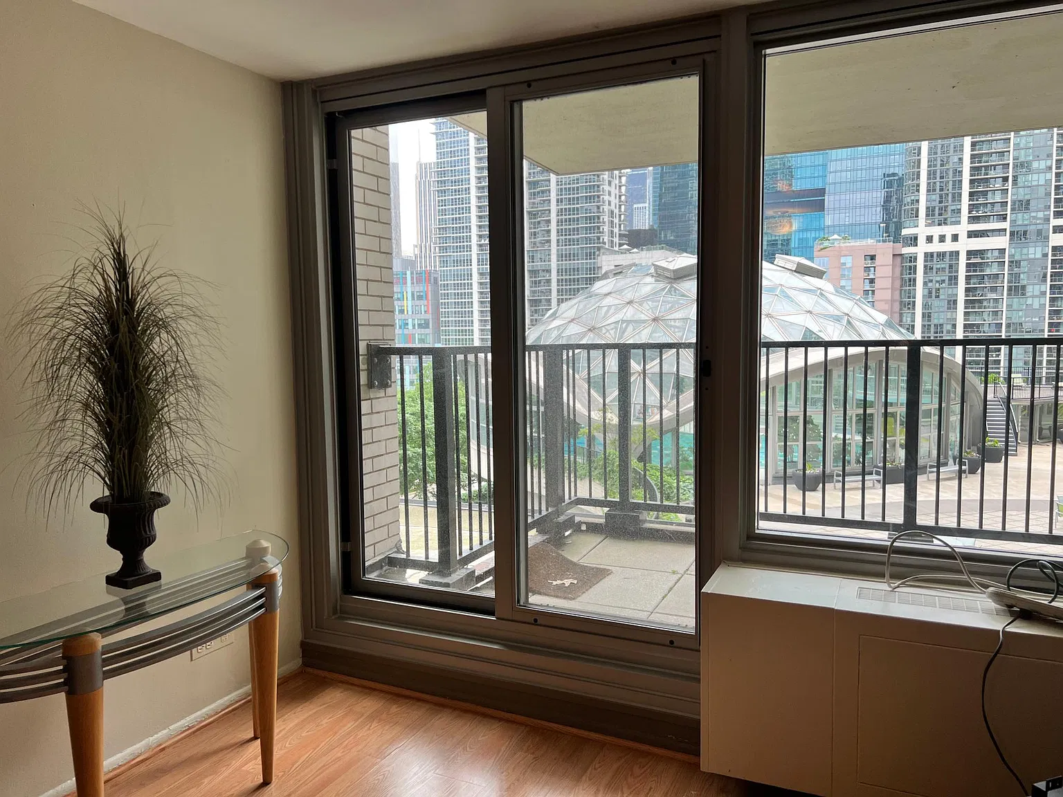 1 bed, 840 sqft, $2,450 — Photo 3
