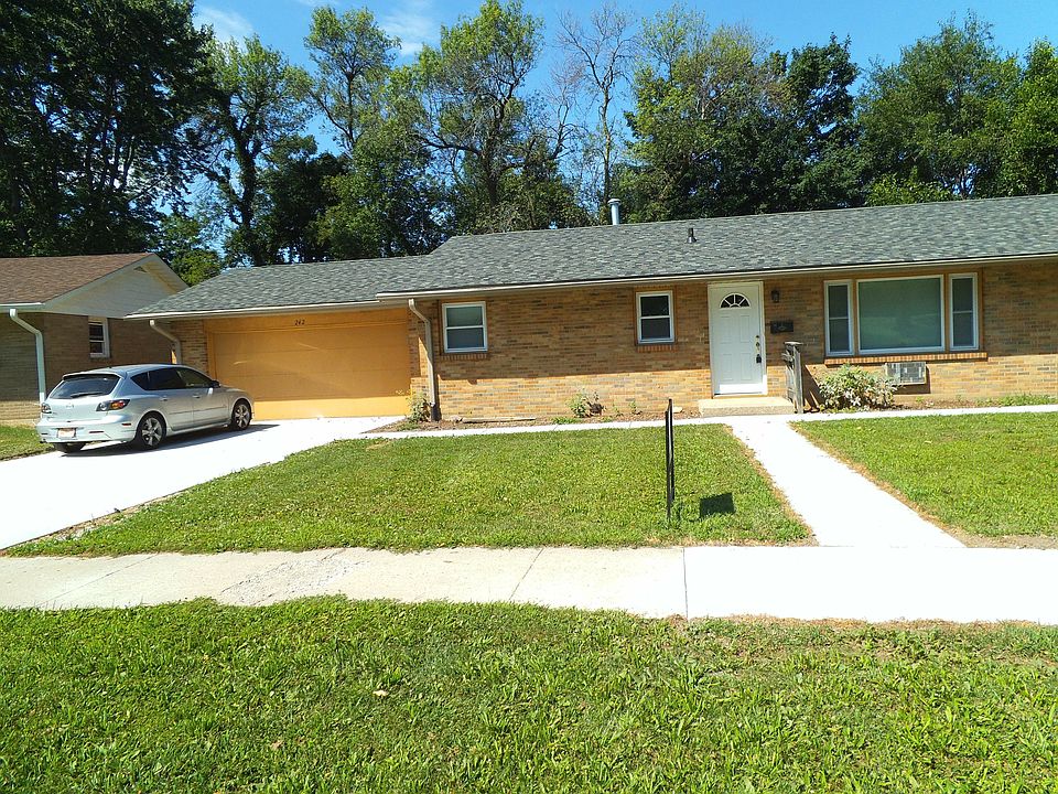 1st image of 242 Flintridge Dr
