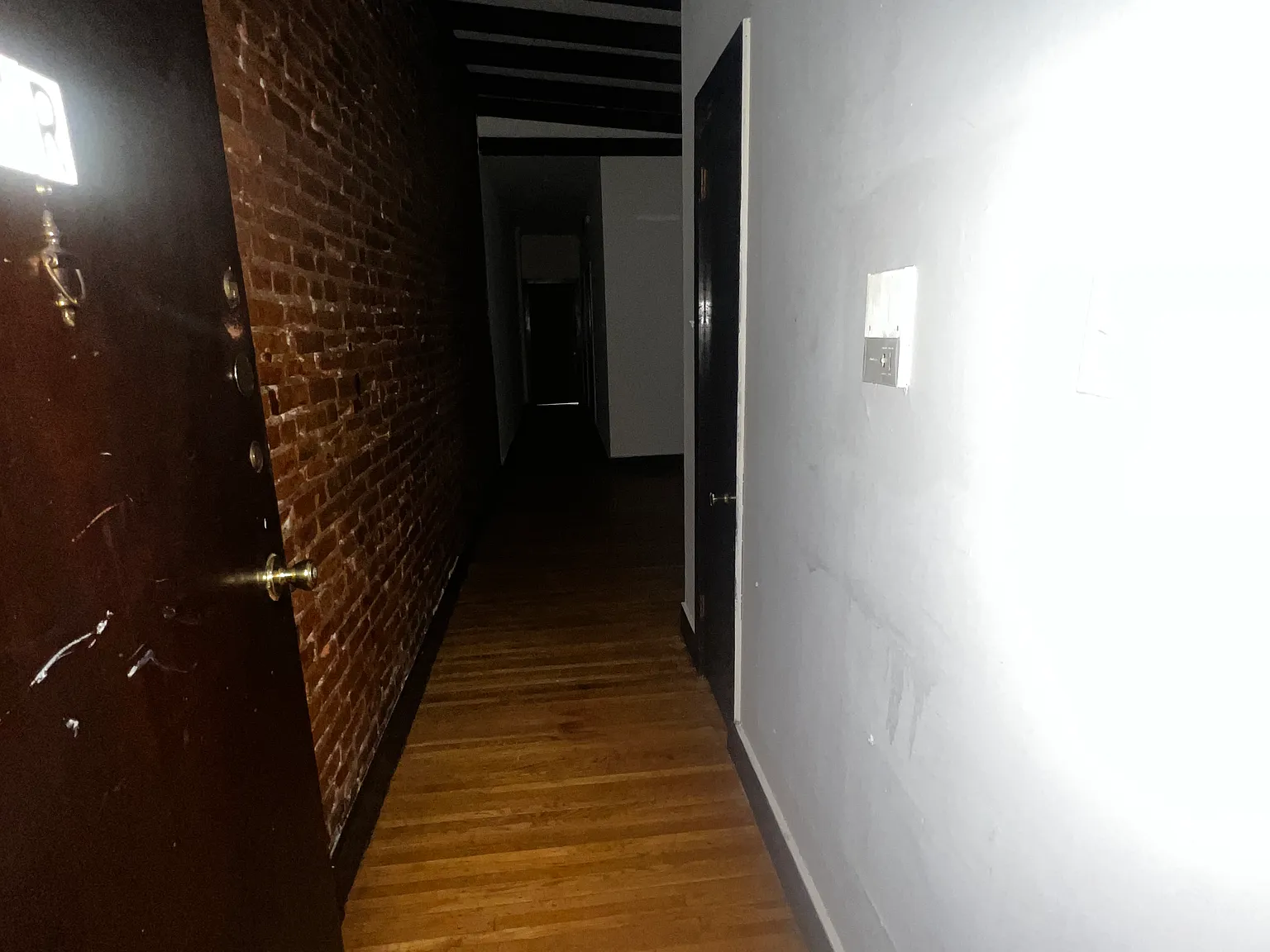 2037 Walnut St — Photo 4