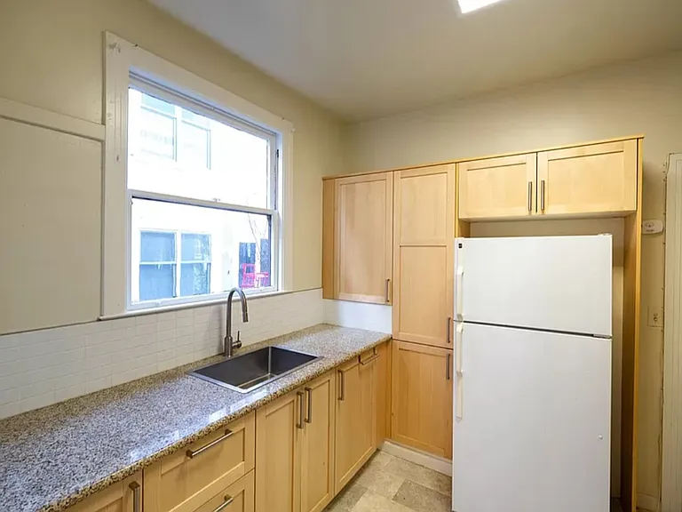 2720 College Ave #2 — Photo 11