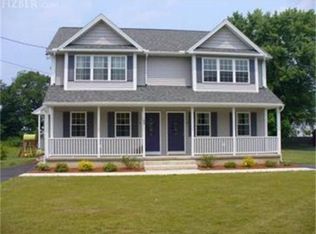 155 Ferry St, Easthampton, MA 01027