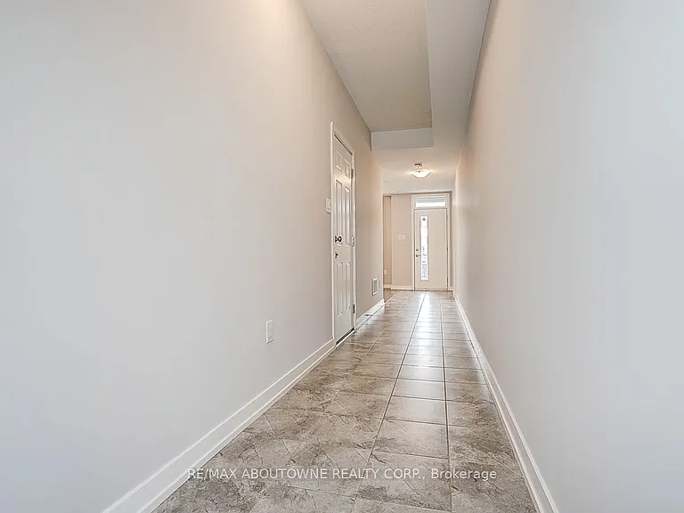 52 Saintfield Dr — Photo 6