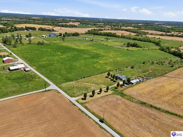 1197 Parker Grove Rd, Hodgenville, KY 42748