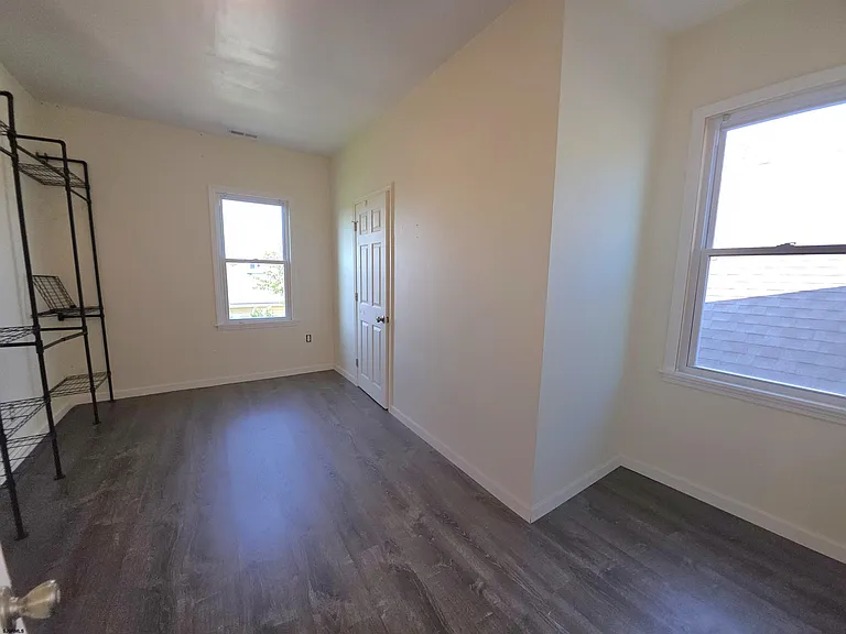1404 Madison Ave — Photo 16