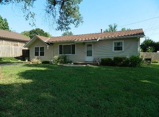 1810 Ames Ave, Winfield, KS 67156