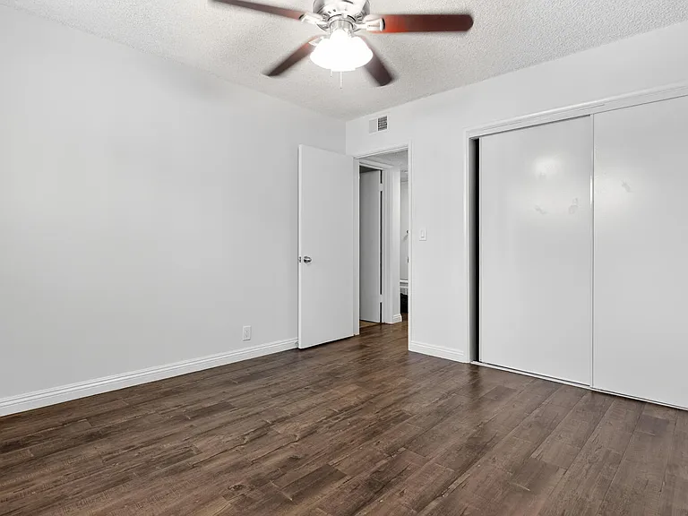 Rose Terrace Apartment Homes — Photo 20
