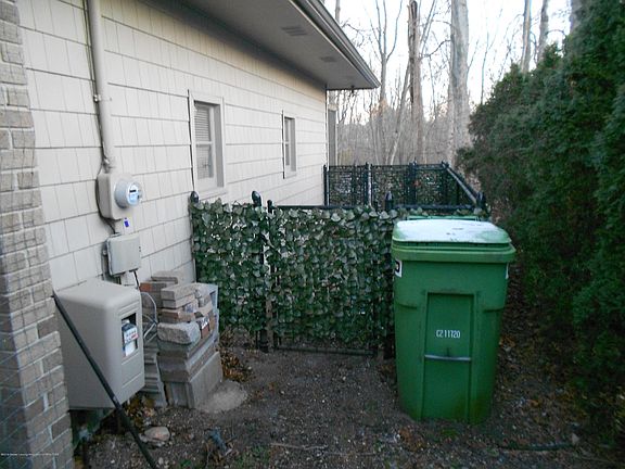 3rd image of 4366 Congdon Dr