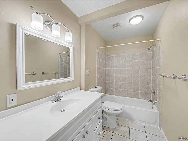 3280 Madison Ave — Photo 5