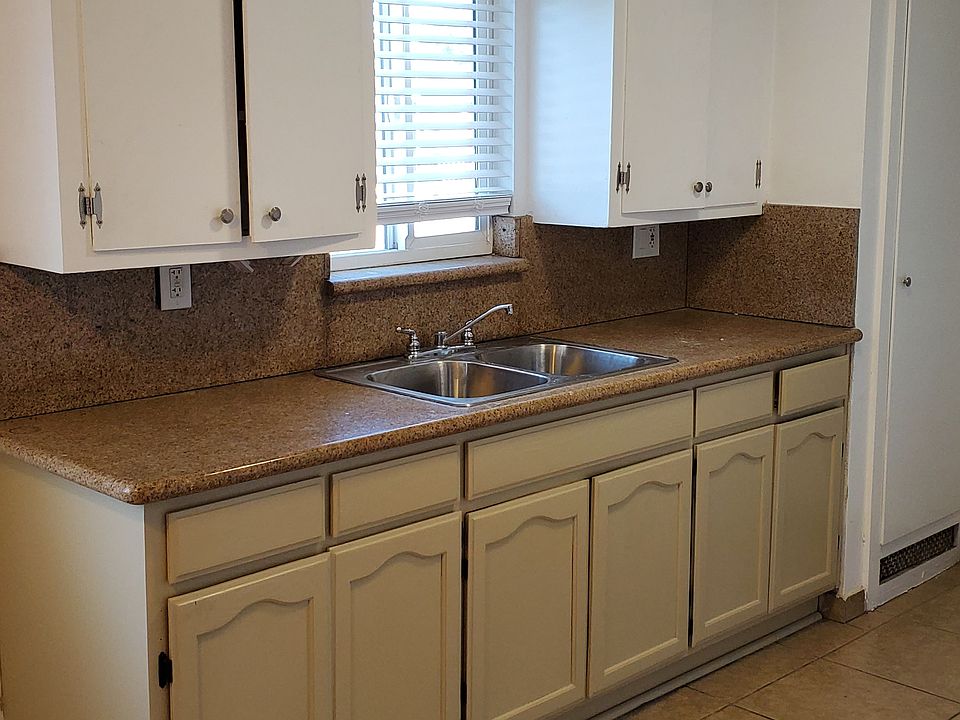 2nd image of 343 E 57th St APT 4