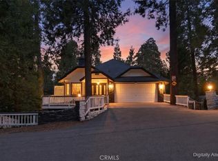 24048 Altdorf Dr, Crestline, CA 92325