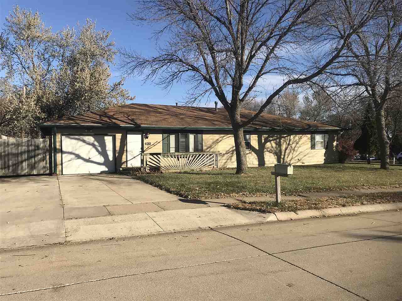 420 Russell Ave Beatrice NE 68310 Zillow