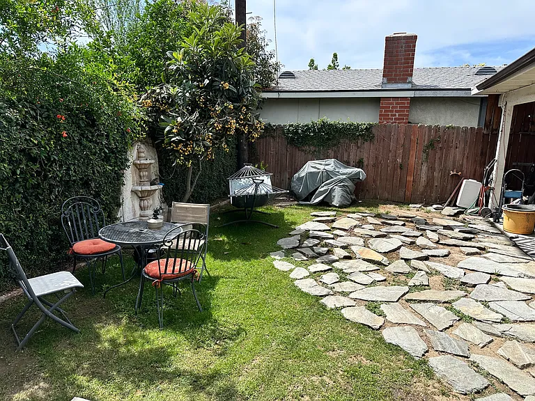 4635 Fendyke Ave — Photo 1