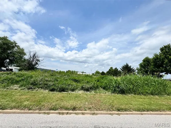 401 Brown Rd, Saint Peters, MO 63376