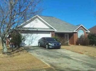 402 Sugarloaf Pkwy, Perry, GA 31069