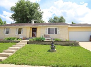 12 Haney Ct, Bloomington, IL 61701