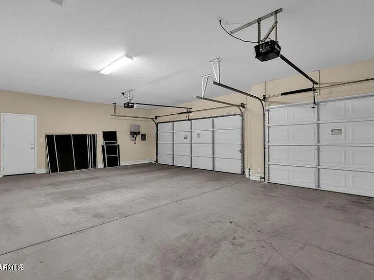 5542 W Kowalsky Ln — Photo 29