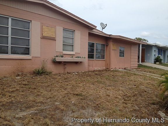 2nd image of 7099 N Tarrytown Dr