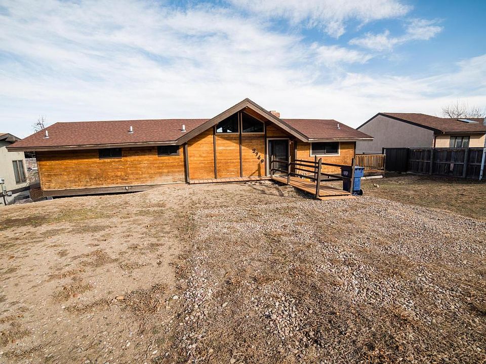 1st image of 2749 Greenbriar Dr