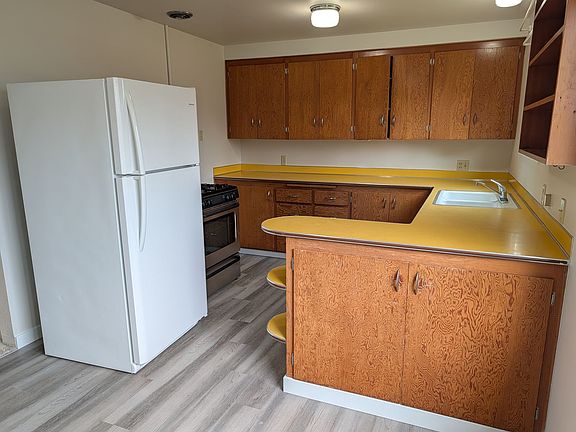 3rd image of 1511 Shirley Pl