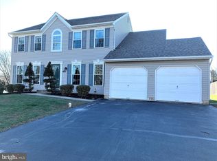 104 Green Spring Cir, Lansdale, PA 19446