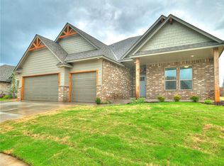 1720 W Zackary Way, Mustang, OK 73064