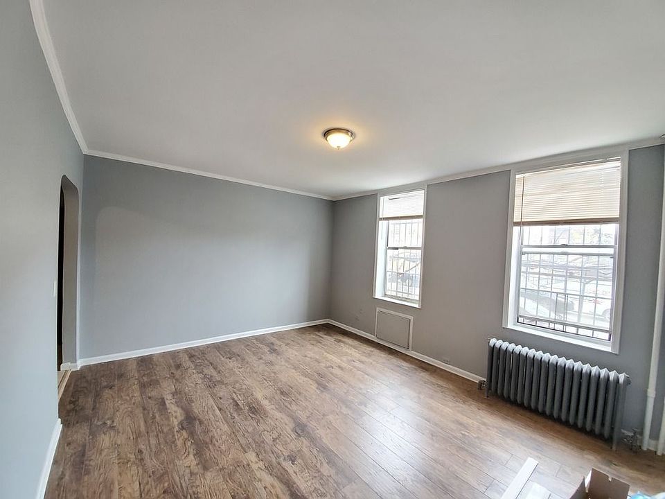 1st image of 31-20 38th St #1