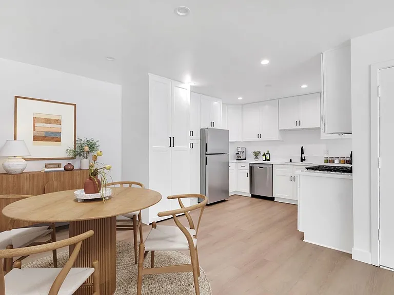 Green Hill Apartments — Photo 55