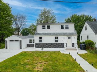 390 N Wagner Ave, Perth Amboy, NJ 08861