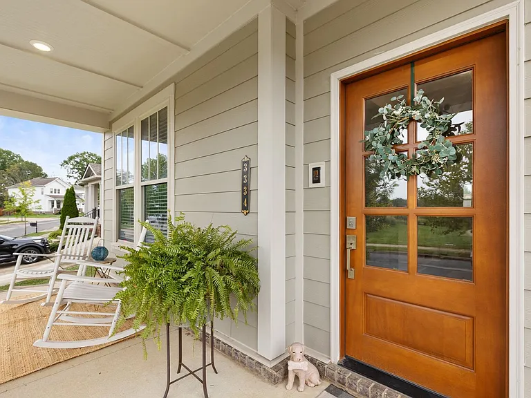 3334 Vinemont Dr — Photo 4