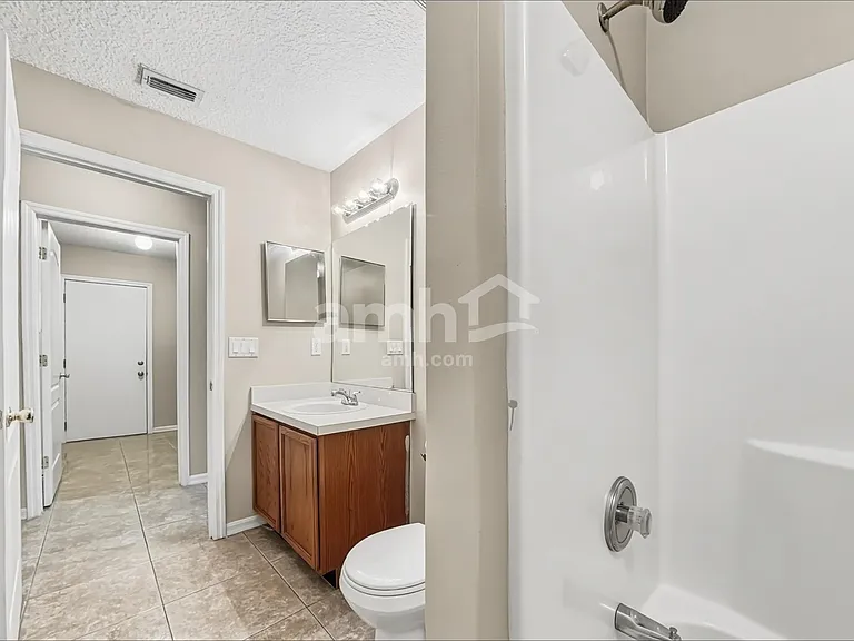 9640 Clinton Corners Dr — Photo 16